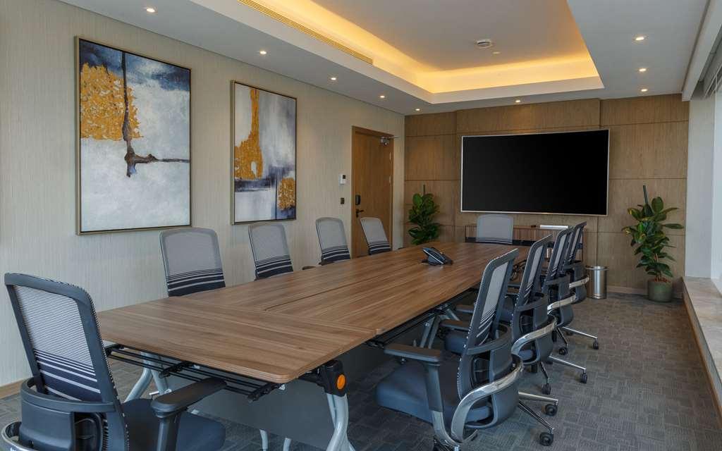 Comfort Hotel Jeddah King Road Удобства фото