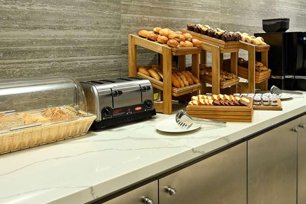 Comfort Hotel Jeddah King Road Ресторан фото